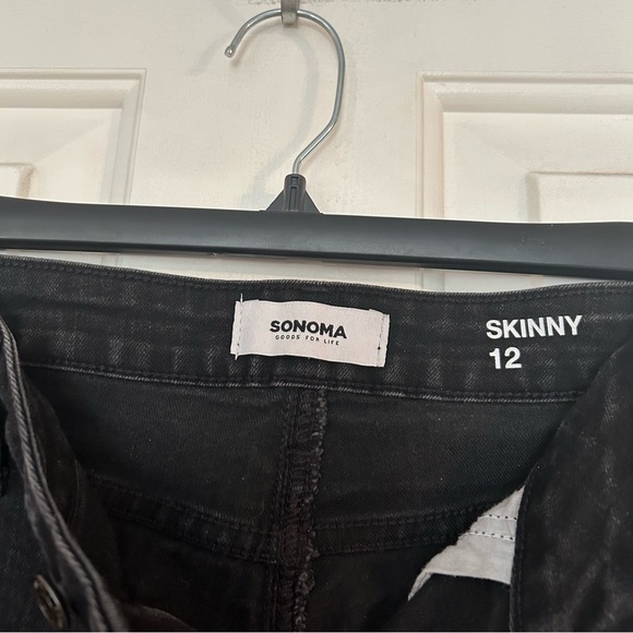 Women’s Sonoma 5-pocket Skinny Jeans. Size 12. - Picture 2 of 3